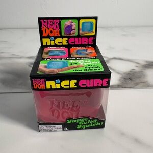 NEE DOH Nice Cube Super Solid Squish - Pink